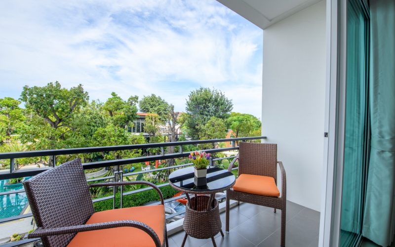 LINE_ALBUM_JR_220923_103